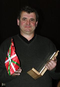 2004. urtean Agosti Xaho saria jaso zuen, Atharratzen (Zuberoa). Argazkia: Christophe De Prada-Samaruti