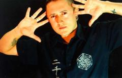Fermin Muguruza (2001).