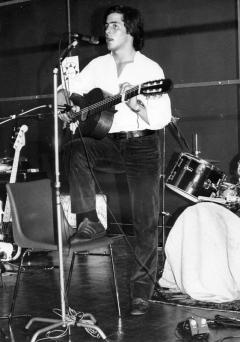 Parisen kantuan, 1978. urtean.